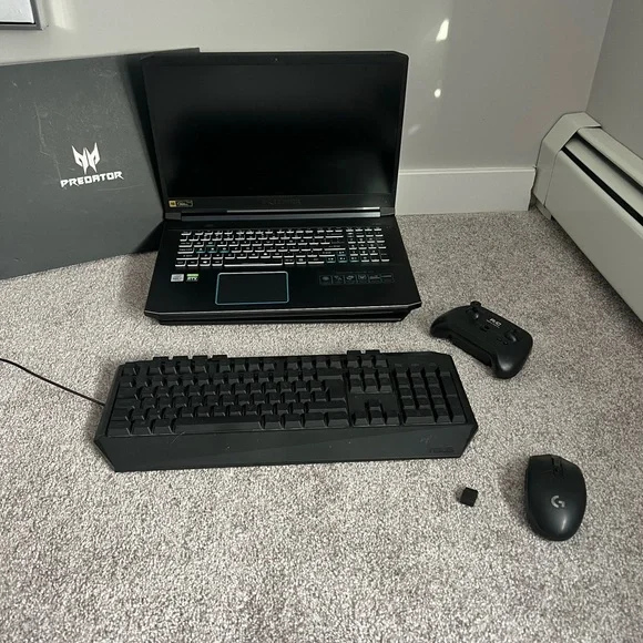 Predator Helios 300 Gaming Set - Picture 5 of 8